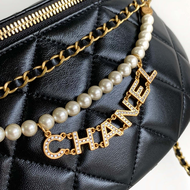 CC WAIST 24 BAG IN BLACK CALFSKIN WITH PEARL CHAIN AND GOLD HARDWARE