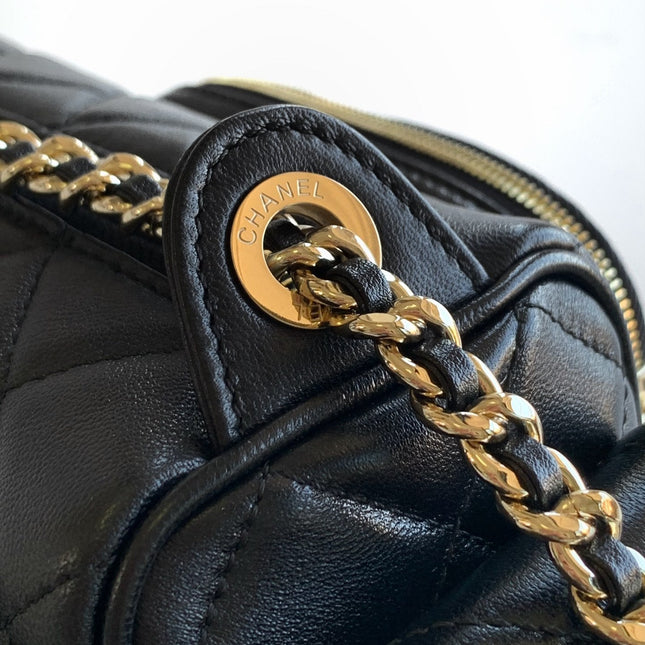 CHANEL 25S CAMERA BAG 23 IN BLACK LAMBSKIN WITH GOLD HARDWARE