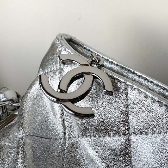 CHANEL 25S HOBO BAG 30 CM IN SILVER LAMBSKIN