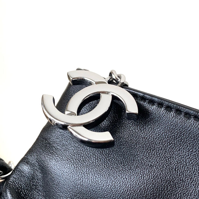 CHANEL 25S HOBO BAG 30 CM IN BLACK SMOOTH CALFSKIN