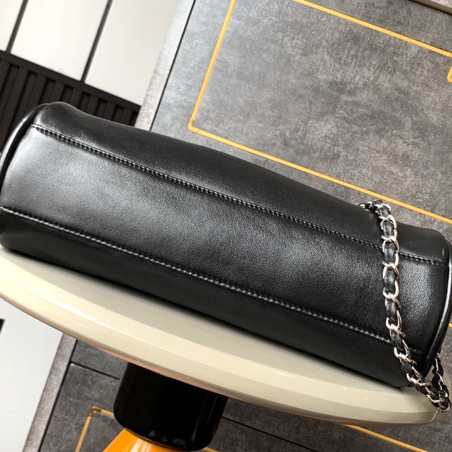 CHANEL 25S HOBO BAG 30 CM IN BLACK SMOOTH CALFSKIN