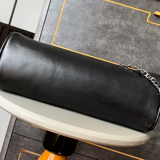 CHANEL 25S HOBO BAG 40 CM IN BLACK SMOOTH CALFSKIN