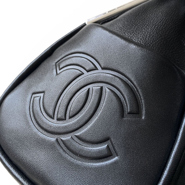 CHANEL 25S HOBO BAG 40 CM IN BLACK SMOOTH CALFSKIN