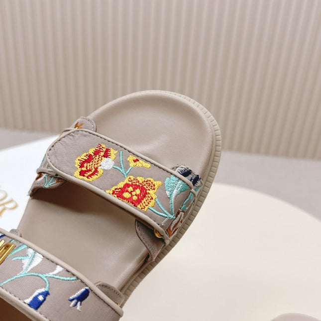 DIOR BACK-STRAP SANDALS 25S IN BEIGE CALFSKIN EMBROIDERED WITH PETITES FLEURS