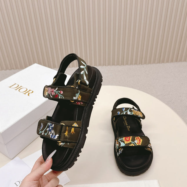 DIOR BACK-STRAP SANDALS 25S IN MOSS GREEN AND BLACK CALFSKIN EMBROIDERED WITH PETITES FLEURS