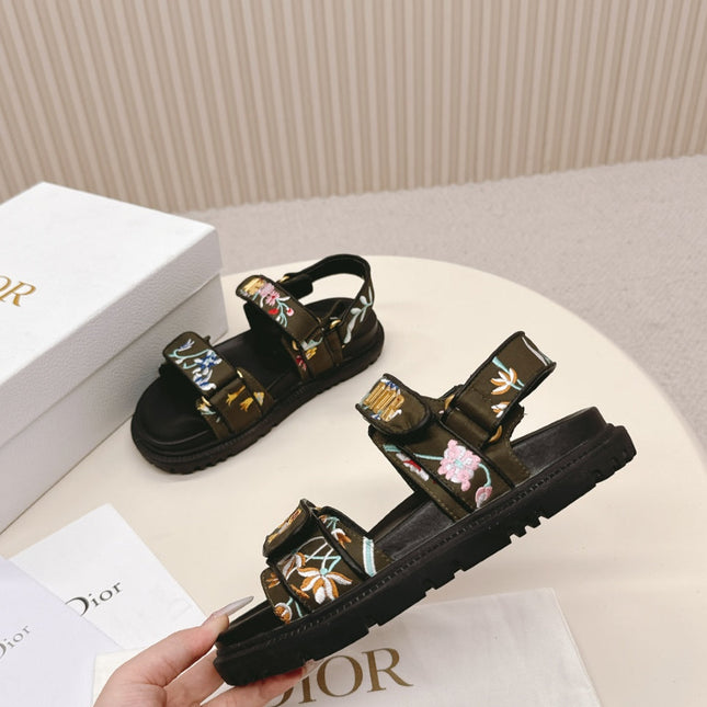 DIOR BACK-STRAP SANDALS 25S IN MOSS GREEN AND BLACK CALFSKIN EMBROIDERED WITH PETITES FLEURS