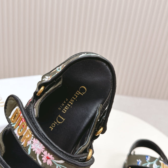 DIOR BACK-STRAP SANDALS 25S IN MOSS GREEN AND BLACK CALFSKIN EMBROIDERED WITH PETITES FLEURS