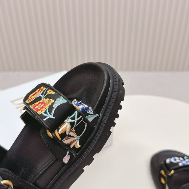 DIOR BACK-STRAP SANDALS 25S IN BLACK CALFSKIN EMBROIDERED WITH PETITES FLEURS