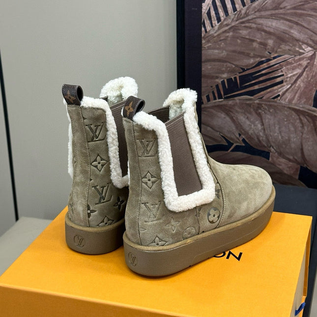 ASPEN CHELSEA ANKLE BOOTS IN ECRU BEIGE MONOGRAM-DEBOSSED SUEDE