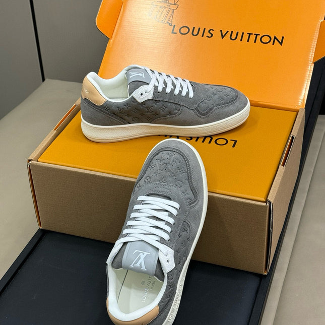 STADIUM SNEAKER IN DOVE GRAY EMBOSSED MONOGRAM SUEDE