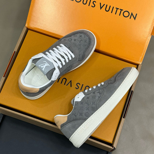 STADIUM SNEAKER IN DOVE GRAY EMBOSSED MONOGRAM SUEDE