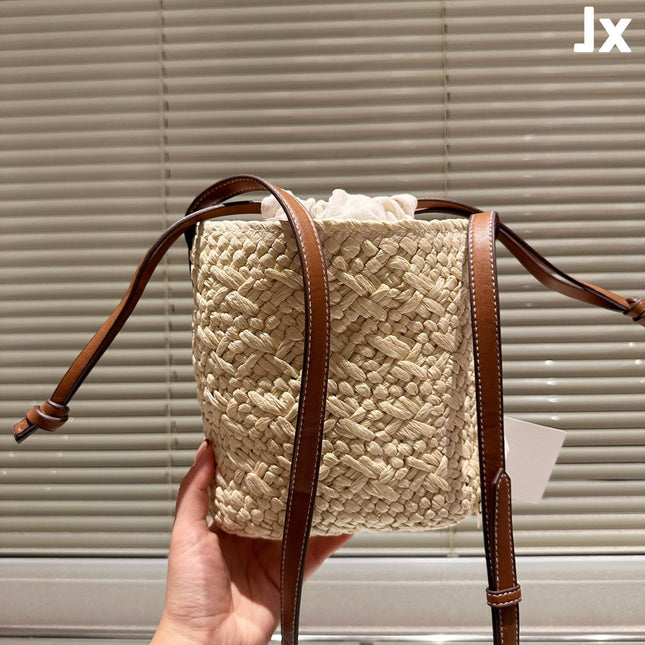 LOE ANAGRAM MINI 18 BUCKET BAG IN NATURAL RAFFIA
