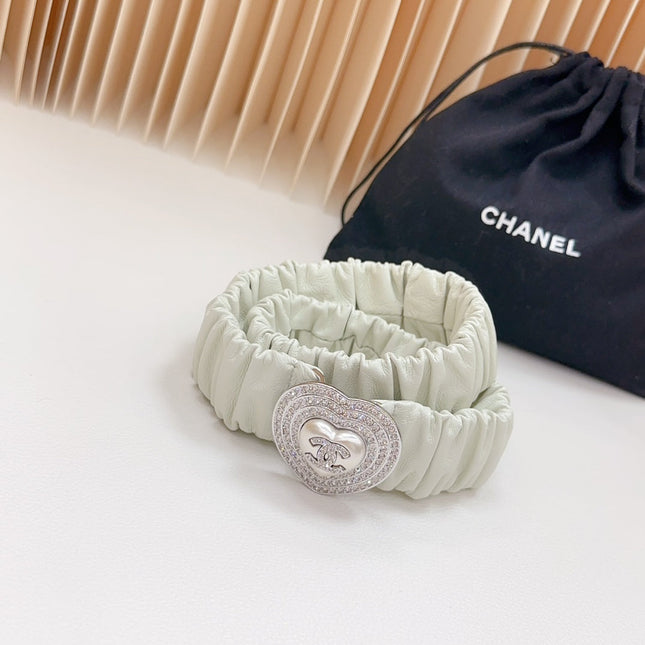 CC ELASTIC 30 MM BELT HEART BUCKLE IN WHITE CHIFFON CALFSKIN SILVER HARDWARE ATTACH RHINSTONES