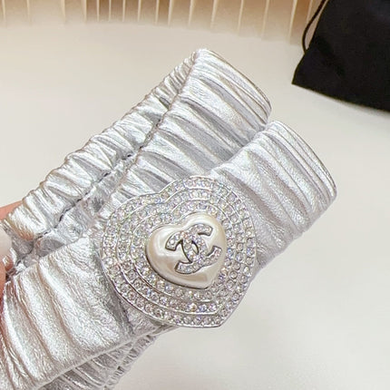 CC ELASTIC 30 MM BELT HEART BUCKLE IN SILVER CHIFFON CALFSKIN SILVER HARDWARE ATTACH RHINSTONES