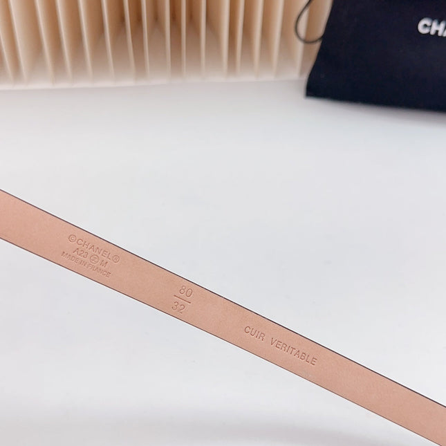 CC BELT 15 MM IN BLACK GRAINED CALFSKIN WITH GOLD HARDWARE