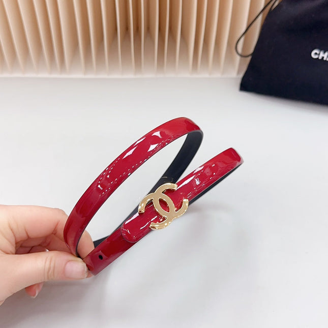 CC BELT 15 MM IN CHERRY RED GLOSSY CALFSKIN WITH GOLD HARDWARE