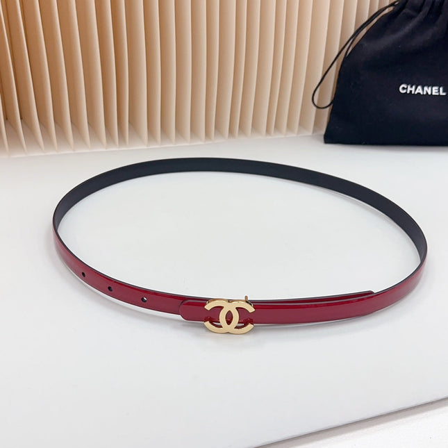 CC BELT 15 MM IN CHERRY RED GLOSSY CALFSKIN WITH GOLD HARDWARE