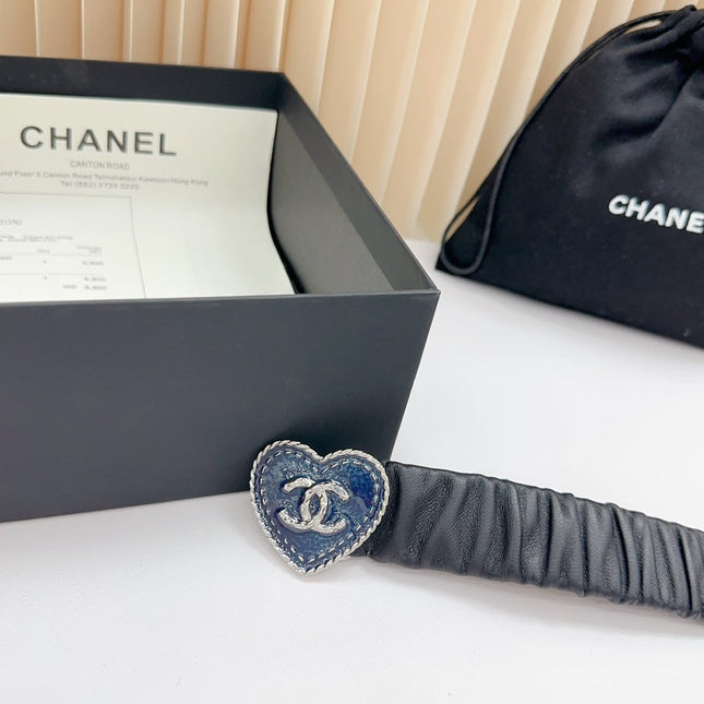 CC 30 MM ELASTIC BELT IN BLACK CALFSKIN SILVER HEART HARDWARE