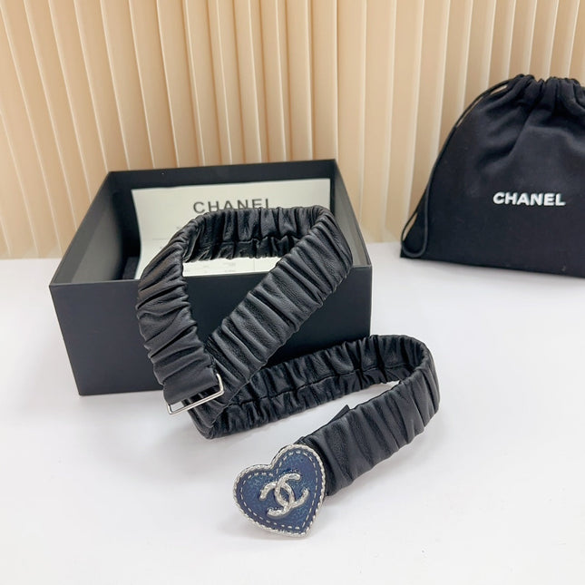 CC 30 MM ELASTIC BELT IN BLACK CALFSKIN SILVER HEART HARDWARE