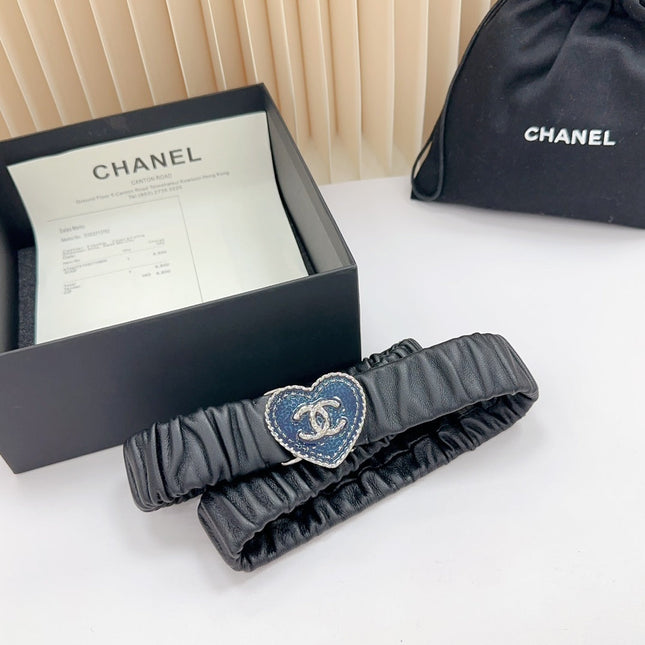 CC 30 MM ELASTIC BELT IN BLACK CALFSKIN SILVER HEART HARDWARE