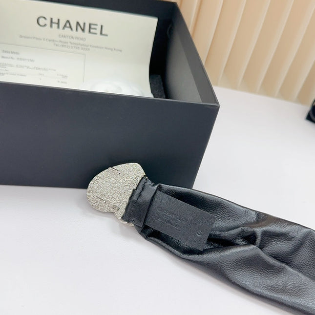 CC 50 MM ELASTIC BELT IN BLACK CALFSKIN SILVER HEART HARDWARE
