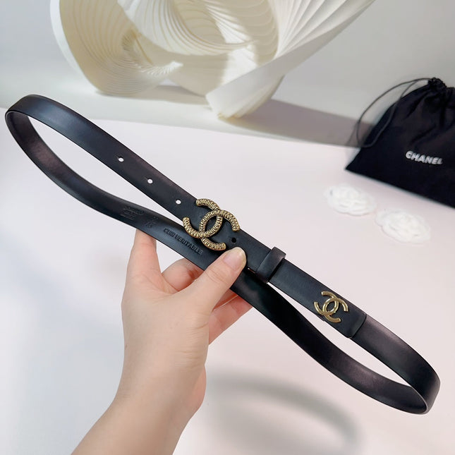 CC BELT 20 MM IN BLACK CALFSKIN WITH GOLD HARDWARE AND LOGO