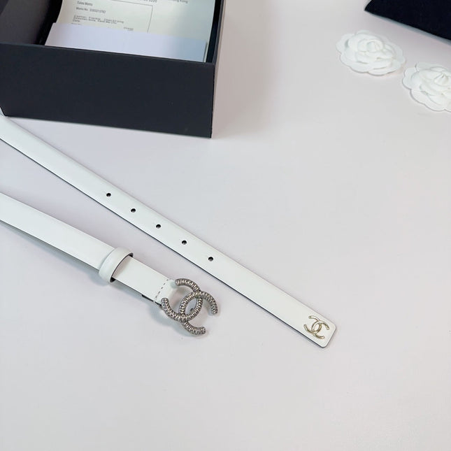 CC BELT 20 MM IN WHITE CALFSKIN WITH SILVER BUCKLE AND GOLD LOGO