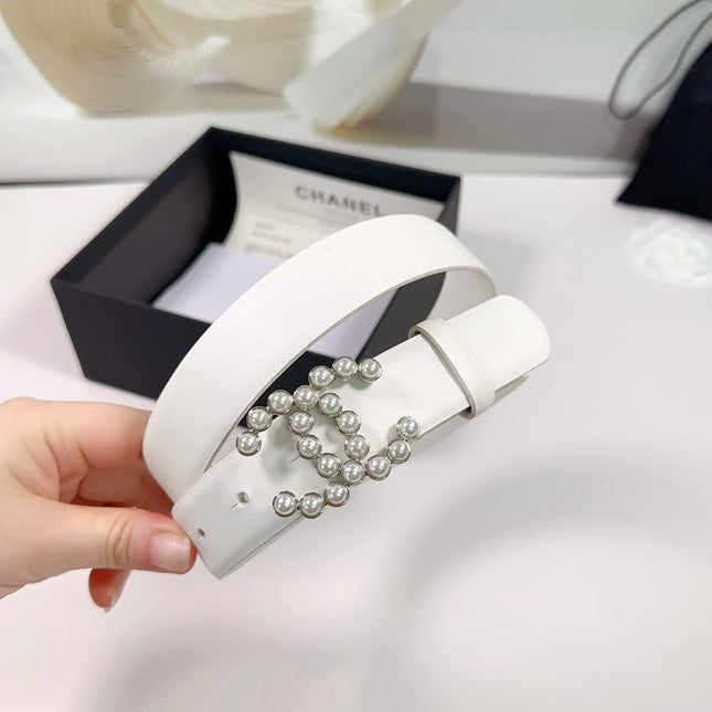 CC BELT 30 MM IN WHITE SMOOTH CALFSKIN WITH SILVER HARDWARE ATTACH PEARL