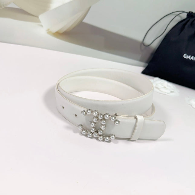 CC BELT 30 MM IN WHITE SMOOTH CALFSKIN WITH SILVER HARDWARE ATTACH PEARL