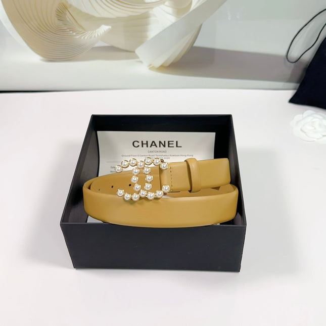 CC BELT 30 MM IN AMBER YELLOW SMOOTH CALFSKIN WITH GOLD HARDWARE ATTACH PEARL