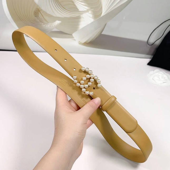 CC BELT 30 MM IN AMBER YELLOW SMOOTH CALFSKIN WITH GOLD HARDWARE ATTACH PEARL