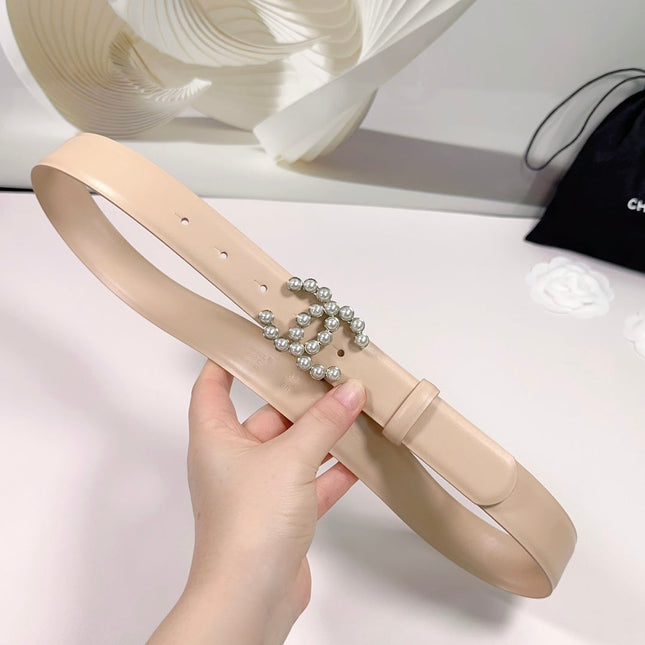 CC BELT 30 MM IN BISQUE BEIGE SMOOTH CALFSKIN WITH SILVER HARDWARE ATTACH PEARL