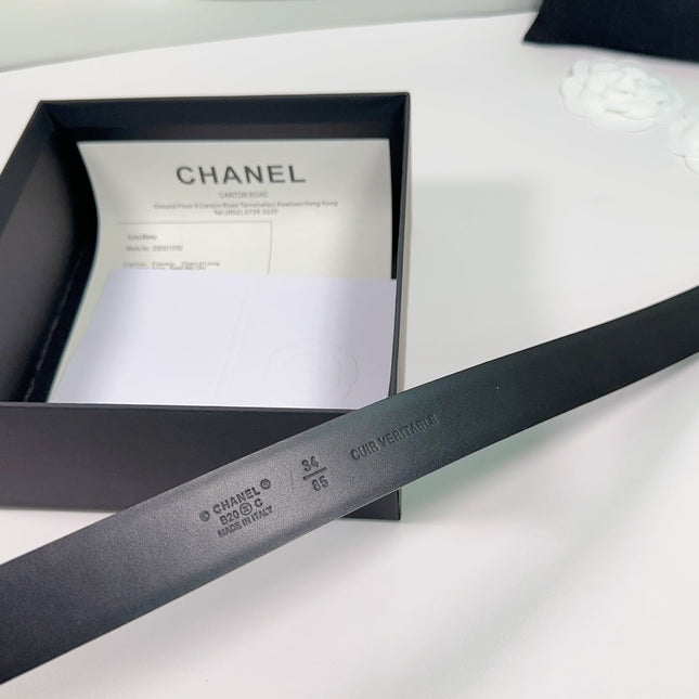 CC BELT 30 MM IN BLACK SMOOTH CALFSKIN WITH GOLD HARDWARE ATTACH PEARL