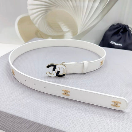 CC BELT 30 MM WHITE CALFSKIN GOLD HARDWARE WITH WHITE MIX BLACK LOGO