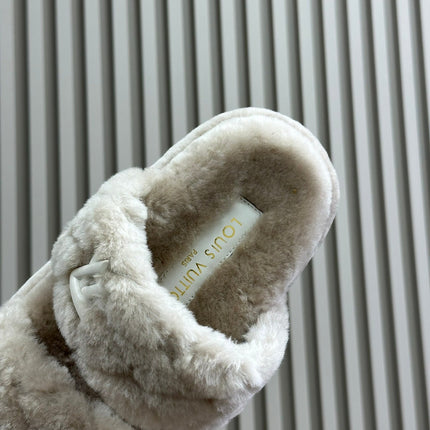 LV WOMEN SUNSET PLATFORM COMFORT MULE IN BEIGE FLEECE