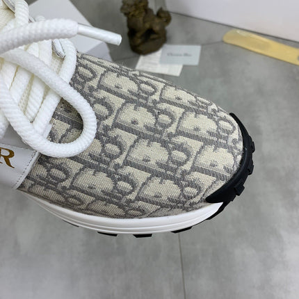 CD B24 SNEAKER BEIGE AND WHITE FABRIC