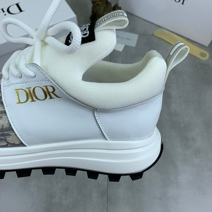 CD B24 SNEAKER BEIGE AND WHITE FABRIC