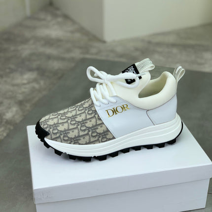 CD B24 SNEAKER BEIGE AND WHITE FABRIC
