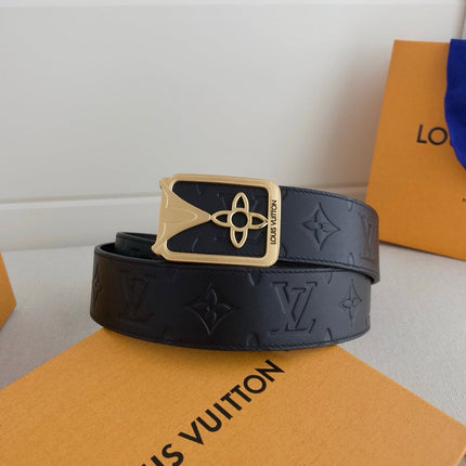 BELT 40MM REVERSIBLE IN BLACK TAURILLON CALFSKIN EMBOSSED LOGO AND GOLD LV BUCKLE