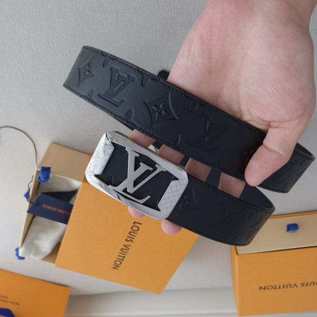 BELT 40MM REVERSIBLE IN BLACK TAURILLON CALFSKIN WITH GREY LOGO AND SILVER LV BUCKLE