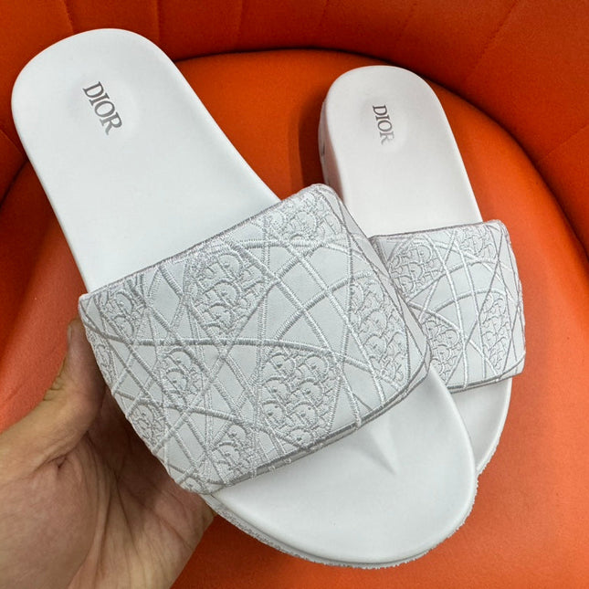 CD AQUA EMBROIDED SANDAL WHITE FABRIC