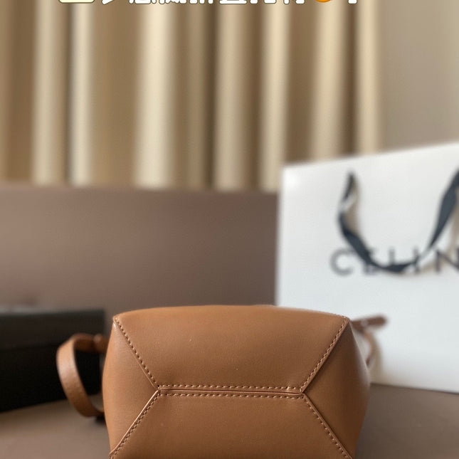 LOE 21 PUZZLE FOLD TOTE IN WARM DESERT SHINY CALFSKIN