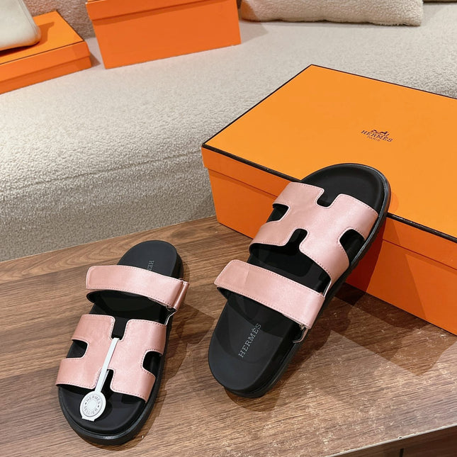 CHYPRE SANDAL BLACK MIX PASTEL PINK CALFSKIN