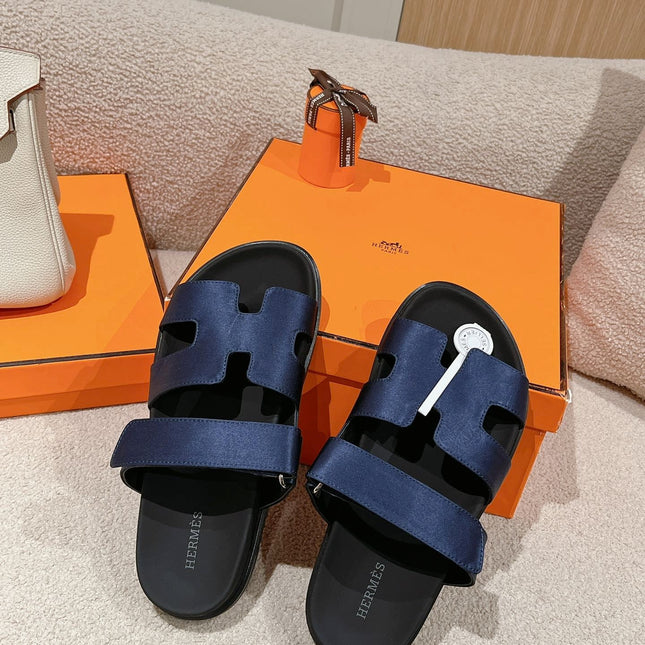 CHYPRE SANDAL BLACK MIX LIGHT BERRY CALFSKIN