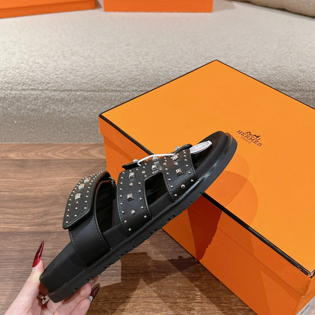 CHYPRE SANDAL BLACK CALFSKIN ATTACH CRYSTALS