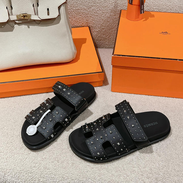 CHYPRE SANDAL BLACK CALFSKIN ATTACH CRYSTALS