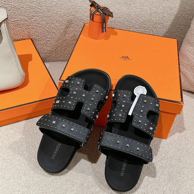 CHYPRE SANDAL BLACK CALFSKIN ATTACH CRYSTALS