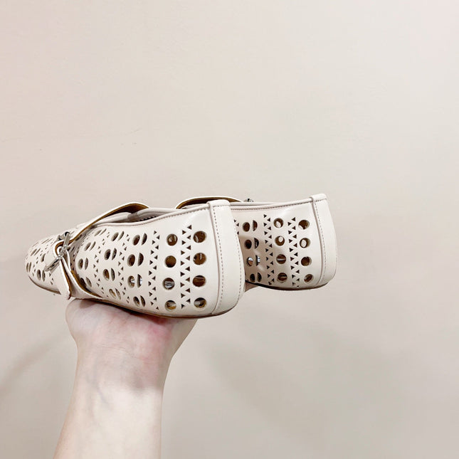 ALAIA HOLLOW BALLET FLAT IN BEIGE LAMBSKIN