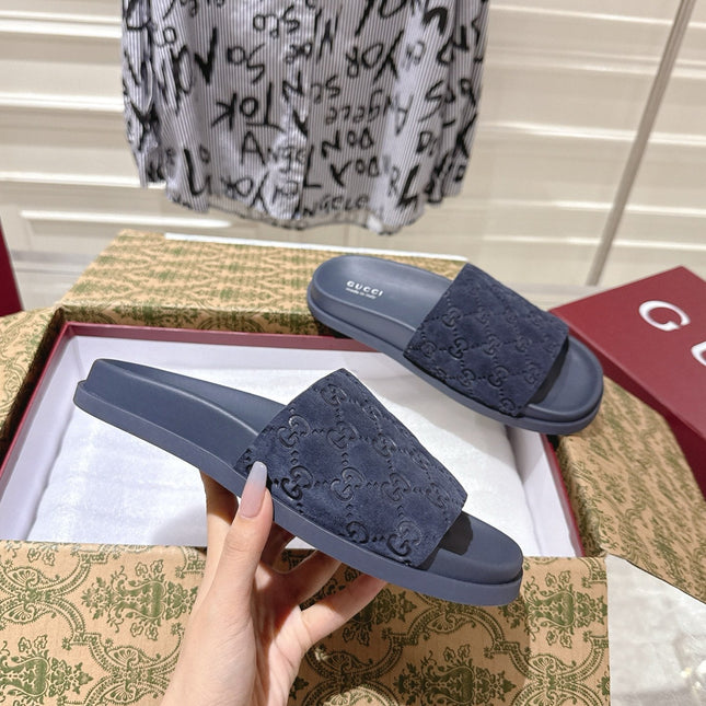 GG SLIDES IN NAVY BLUE SUEDE WITH EMBOSSED LOGO STYLE 4