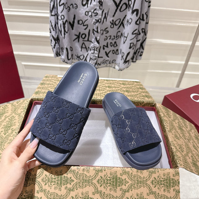 GG SLIDES IN NAVY BLUE SUEDE WITH EMBOSSED LOGO STYLE 4